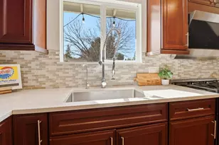 124 Hollycrest Dr, Los Gatos, CA 95032 - Photo 11