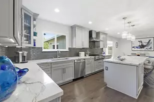 1695 Grizilo Dr, San Jose, CA 95124 - Photo 9