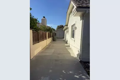 22 Willow St, Salinas, CA 93901 - Photo 3