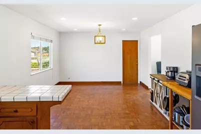 20091 Portola Dr, Salinas, CA 93908 - Photo 13