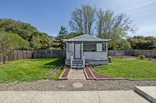 20091 Portola Dr, Salinas, CA 93908 - Photo 19