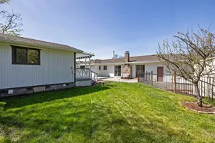 20091 Portola Dr, Salinas, CA 93908 - Photo 7