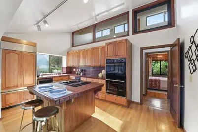 12861 Foothill Ln, Saratoga, CA 95070 - Photo 11