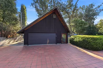 12861 Foothill Ln, Saratoga, CA 95070 - Photo 35