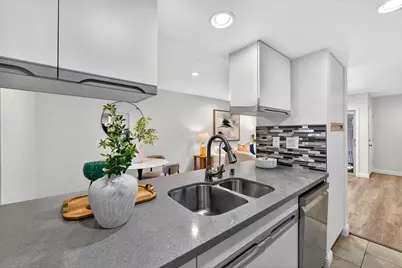 225 Red Oak Dr H, Sunnyvale, CA 94086 - Photo 9