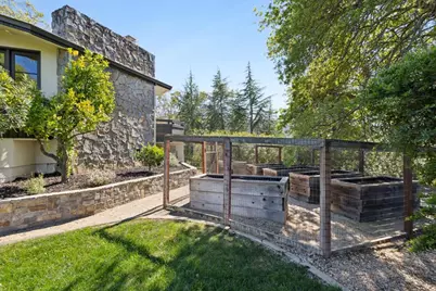 15715 Gum Tree Ln, Los Gatos, CA 95032 - Photo 137