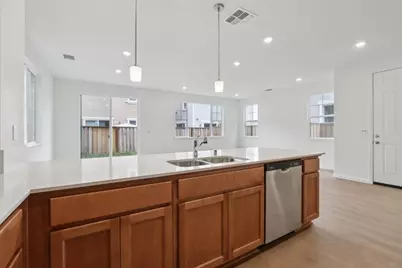 2211 Daisy Dr, Hollister, CA 95023 - Photo 11