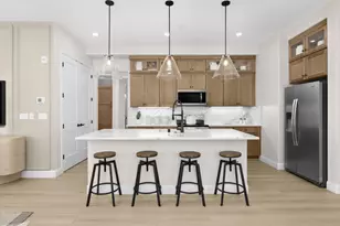 2747 Tiburon St, San Mateo, CA 94403 - Photo 11