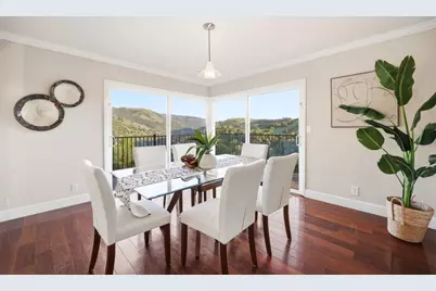 15605 Oakridge Ct, Morgan Hill, CA 95037 - Photo 9