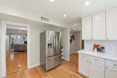 19123 Vineyard Ln, Saratoga, CA 95070 - Photo 11