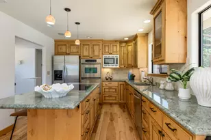 1082 Eden Bower Ln, Redwood City, CA 94061 - Photo 9