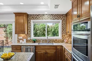 1481 W Hedding St, San Jose, CA 95126 - Photo 9