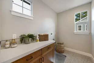 4910 Vivi Pl, San Jose, CA 95124 - Photo 19