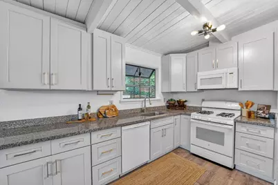 704 Encino Dr, Aptos, CA 95003 - Photo 3