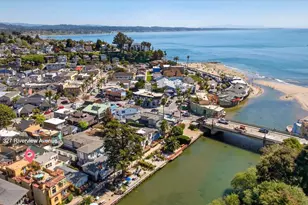 327 Riverview Ave C, Capitola, CA 95010 - Photo 39