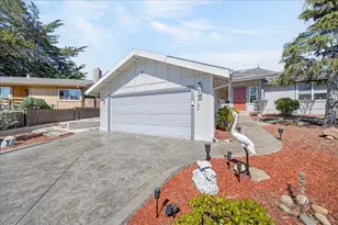 1184 Barbara Ct, Seaside, CA 93955 - Photo 1