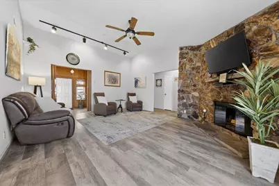 1184 Barbara Ct, Seaside, CA 93955 - Photo 9