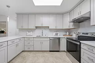 18660 Devon Ave, Saratoga, CA 95070 - Photo 17