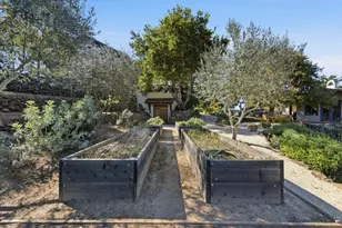 11571 Buena Vista Dr, Los Altos Hills, CA 94022 - Photo 53