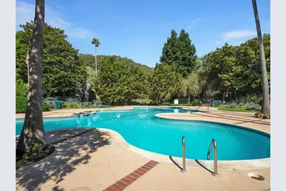 7101 Shelter Creek Ln, San Bruno, CA 94066 - Photo 21