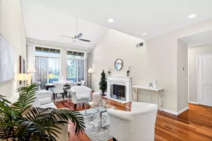 22330 Homestead Rd 214, Cupertino, CA 95014 - Photo 9