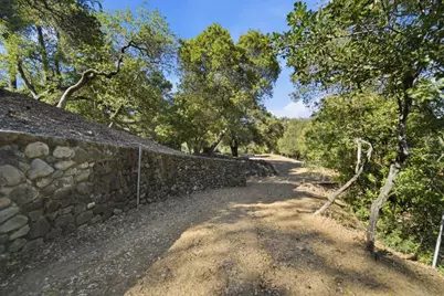 15400 Madrone Hill Rd, Saratoga, CA 95070 - Photo 19