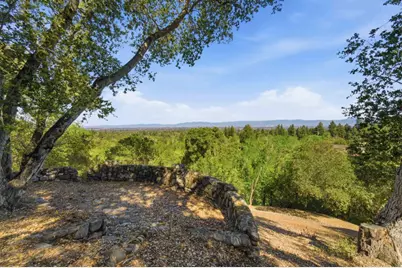 15400 Madrone Hill Rd, Saratoga, CA 95070 - Photo 9