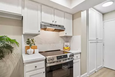 812 Kingfisher Ter, Sunnyvale, CA 94087 - Photo 11