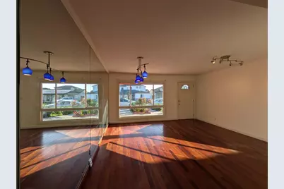 3726 Martin Dr, San Mateo, CA 94403 - Photo 3