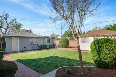 1543 N Thorne Ave, Fresno, CA 93728 - Photo 11