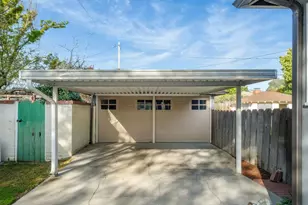 1543 N Thorne Ave, Fresno, CA 93728 - Photo 9