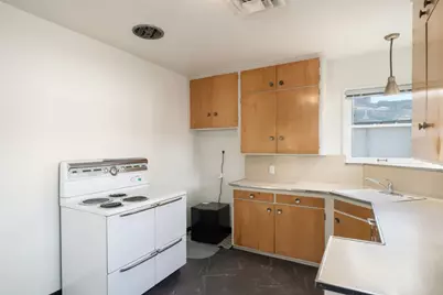 1543 N Thorne Ave, Fresno, CA 93728 - Photo 5