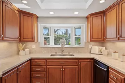 5087 Harwood Rd, San Jose, CA 95124 - Photo 11