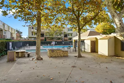460 Auburn Way 5, San Jose, CA 95129 - Photo 5