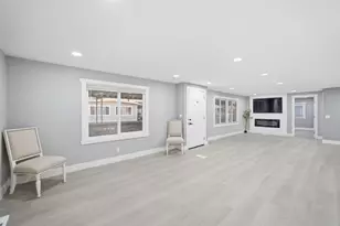 174 Redwood Dr 174, Hollister, CA 95023 - Photo 13