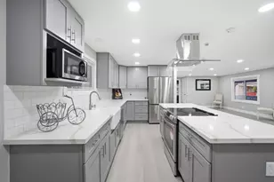 174 Redwood Dr 174, Hollister, CA 95023 - Photo 11