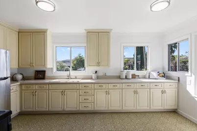 2130 Madison Ave, Redwood City, CA 94061 - Photo 9