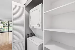 905 W Middlefield Rd 975, Mountain View, CA 94043 - Photo 25