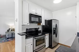 905 W Middlefield Rd 975, Mountain View, CA 94043 - Photo 17