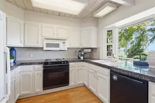 624 Oakridge Dr, Los Altos, CA 94024 - Photo 9