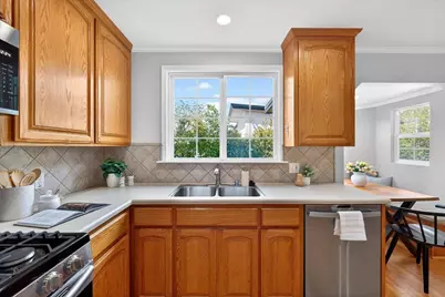 1656 Lassen Way, Burlingame, CA 94010 - Photo 13