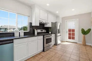 429 Daisy Ln, East Palo Alto, CA 94303 - Photo 11