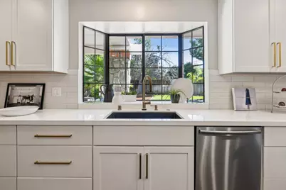 892 Saint Joseph Ave, Los Altos, CA 94024 - Photo 15