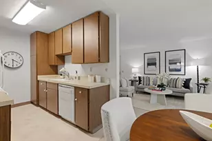 2456 W Bayshore Rd 10, Palo Alto, CA 94303 - Photo 7