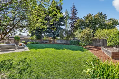 13411 Pastel Ln, Mountain View, CA 94040 - Photo 3