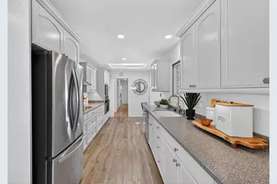 13411 Pastel Ln, Mountain View, CA 94040 - Photo 17