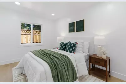 580 Green Manor Ct, Palo Alto, CA 94301 - Photo 23