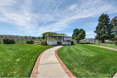 3465 Susie Ln, Gilroy, CA 95020 - Photo 19