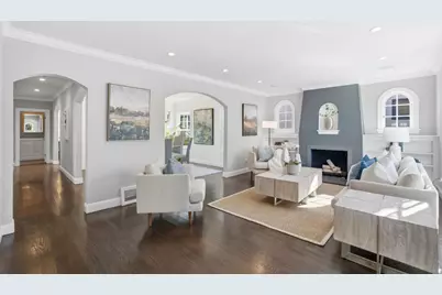 2105 Hillside Dr, Burlingame, CA 94010 - Photo 9