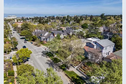 2105 Hillside Dr, Burlingame, CA 94010 - Photo 95